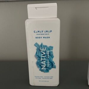 Native Sour Berry Belts Body Wash - White and Blue